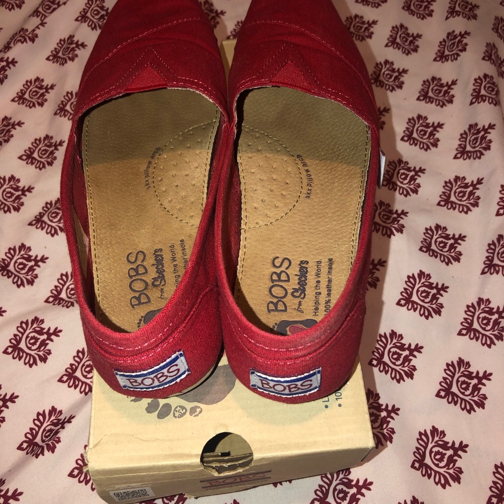 Red Bobs Skechers - Picture 3 of 3